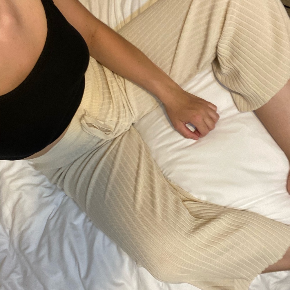 Unbranded | Ribbed Knit Lounge Drawstring Pants - Picture 2 of 4